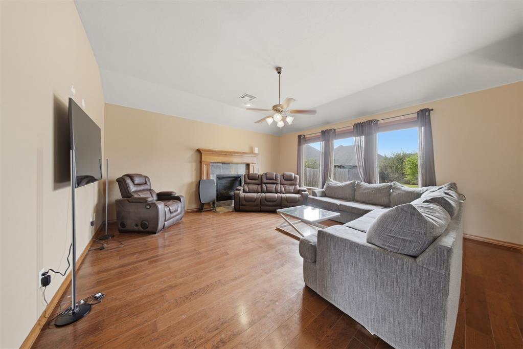 2112 Se 9th Street Property Photo 4