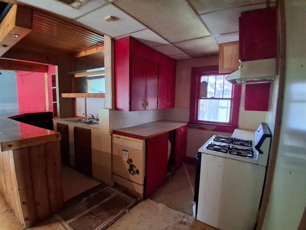 202 S Center Avenue Property Photo 3
