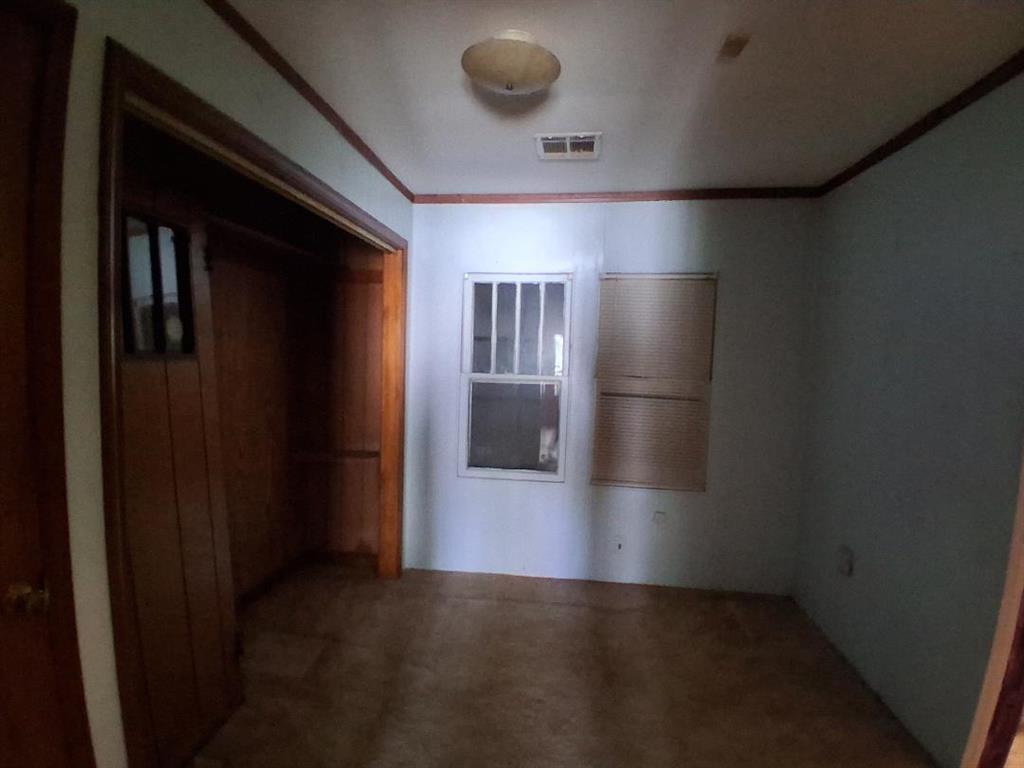202 S Center Avenue Property Photo 5