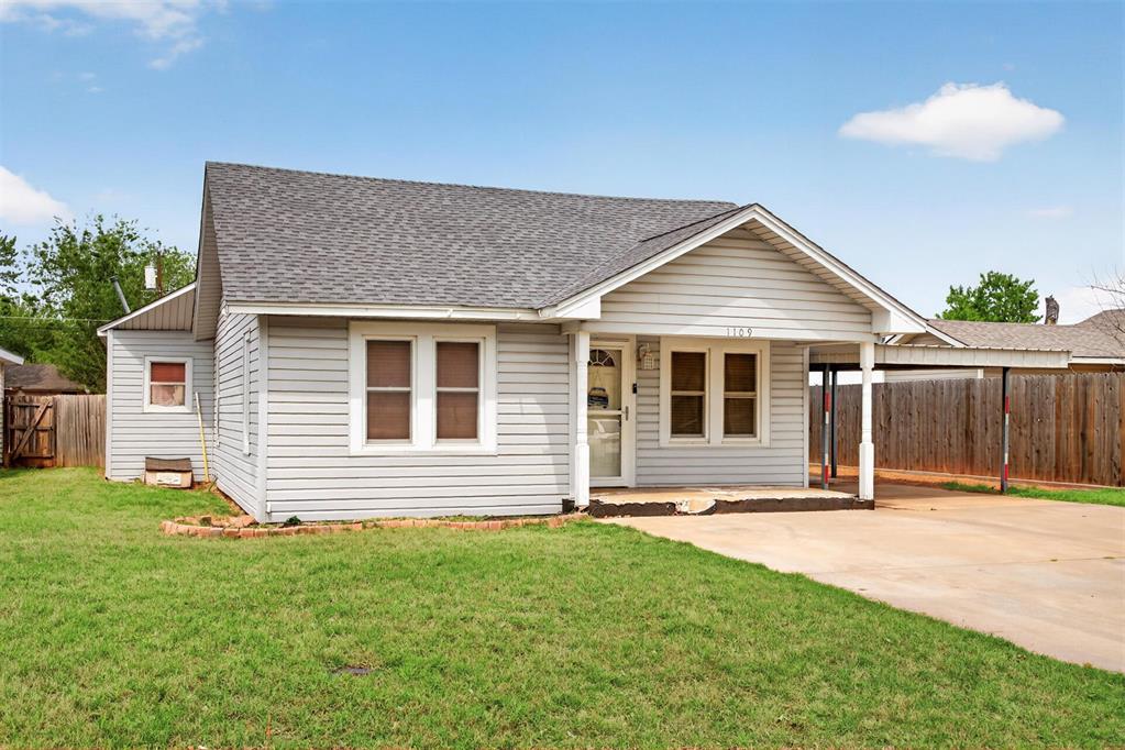 1109 W A Avenue Property Photo 1