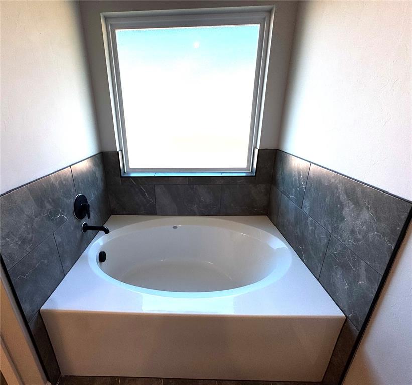 1300 Lighthorsemen Way Property Photo 10