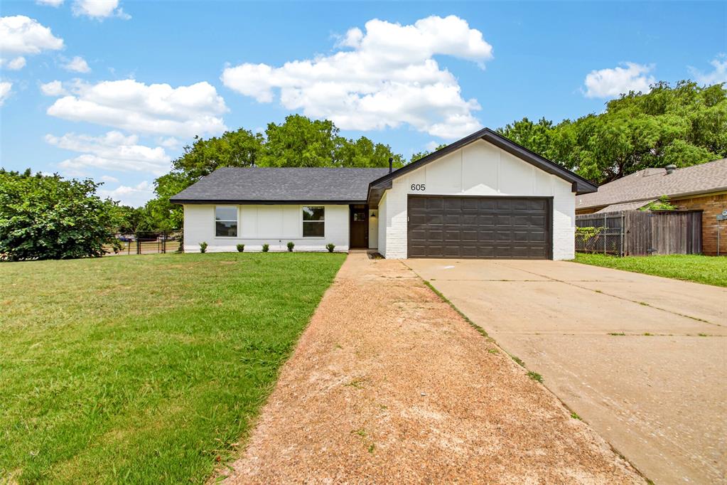 605 Cinnamon Drive Property Photo