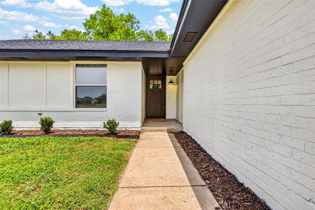 605 Cinnamon Drive Property Photo 4