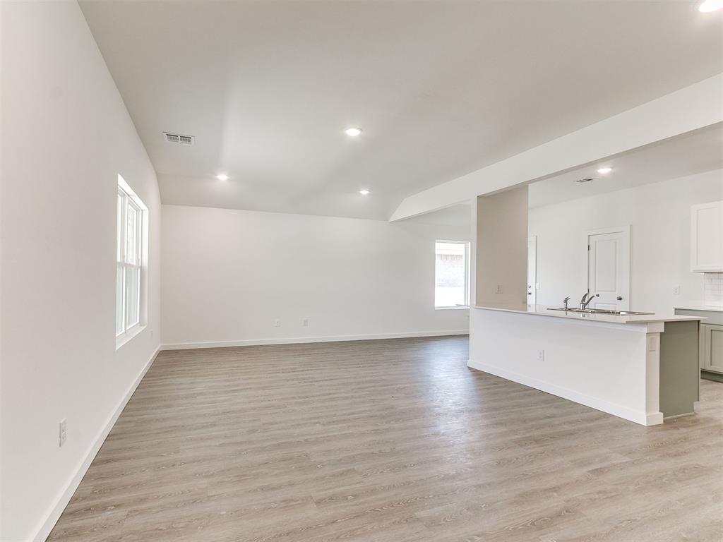 908 Hazy Brook Circle Property Photo 6