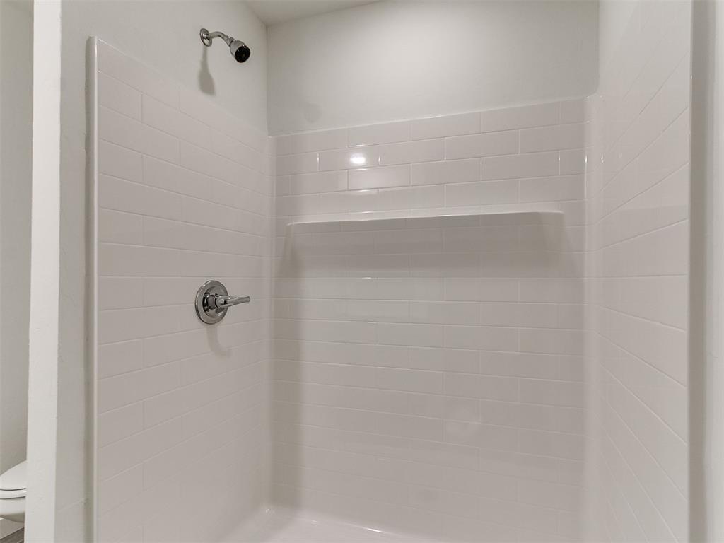 908 Hazy Brook Circle Property Photo 17