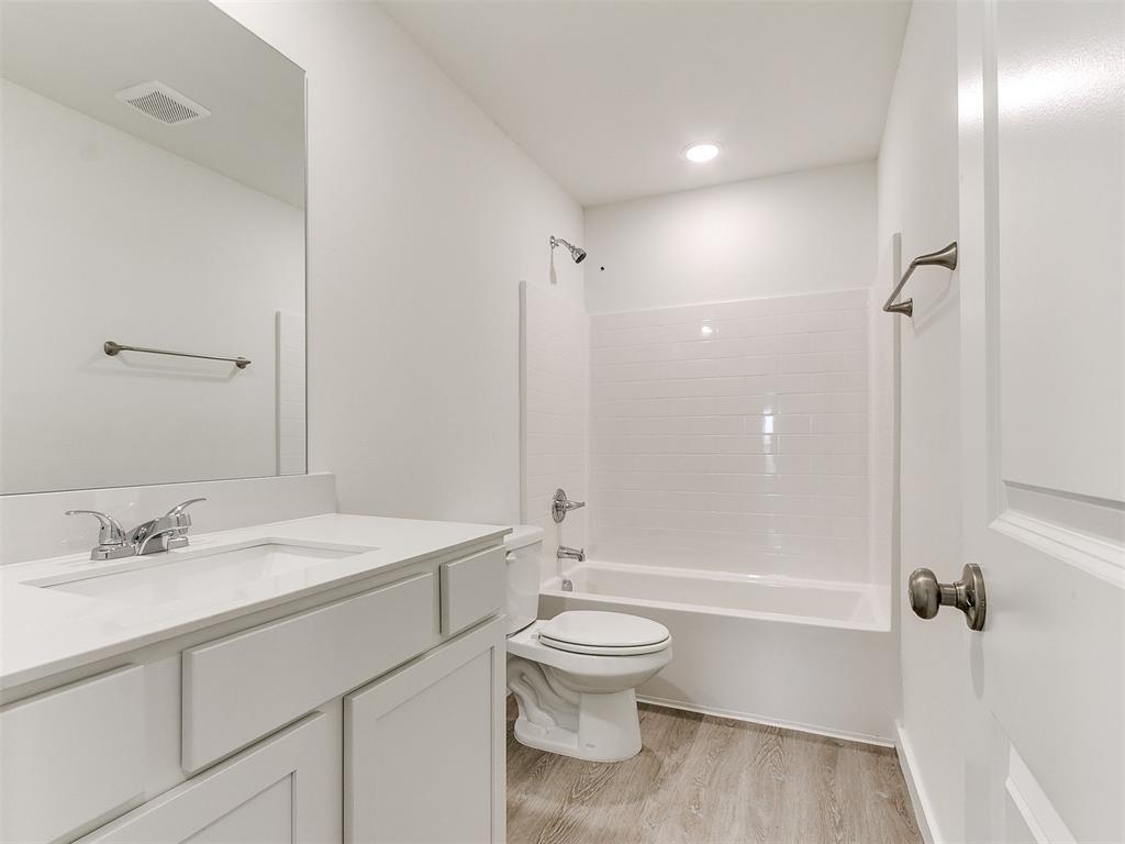 908 Hazy Brook Circle Property Photo 23