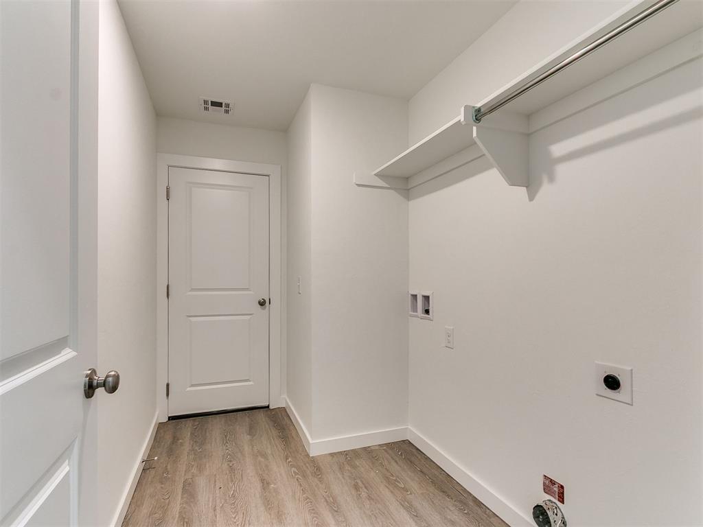 908 Hazy Brook Circle Property Photo 25
