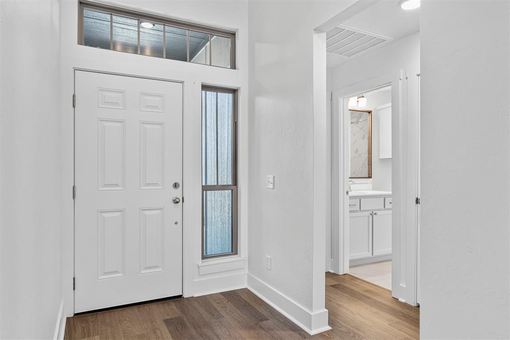 20131 Woodrock Street Property Photo 4
