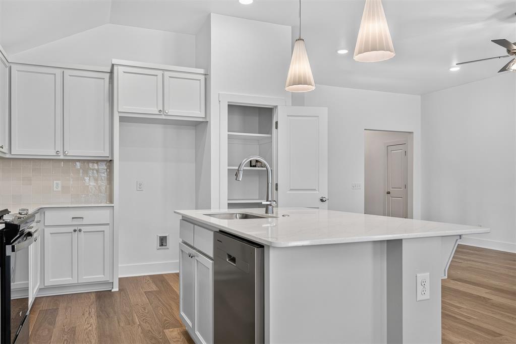 20131 Woodrock Street Property Photo 10