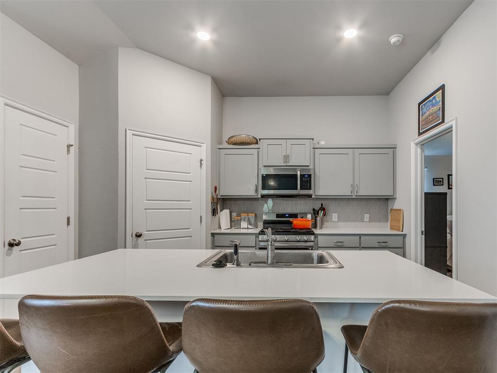3700 Central Park Drive Property Photo 10