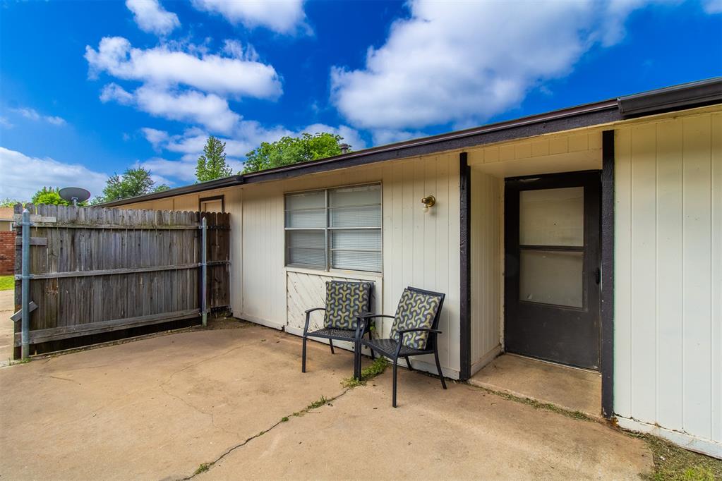 2141 Sw 48th Street Property Photo 3