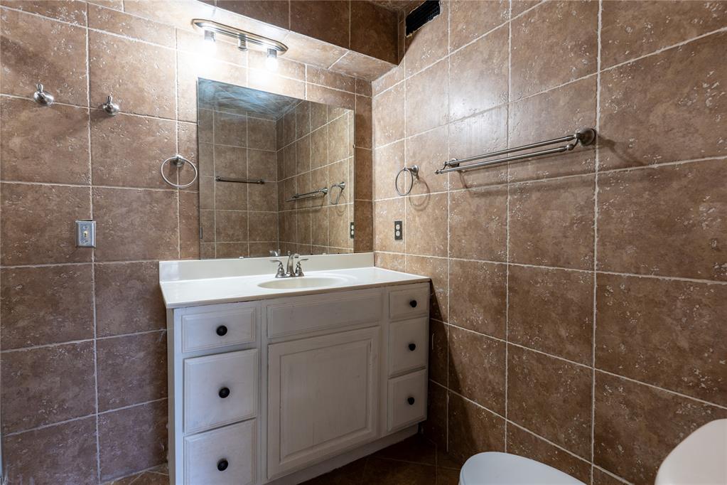 6817 Lancer Lane Property Photo 11