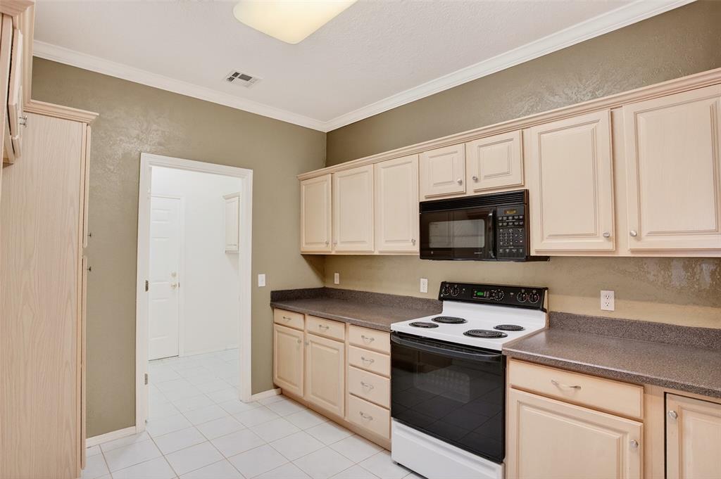 2016 Nw 160th Place Property Photo 8