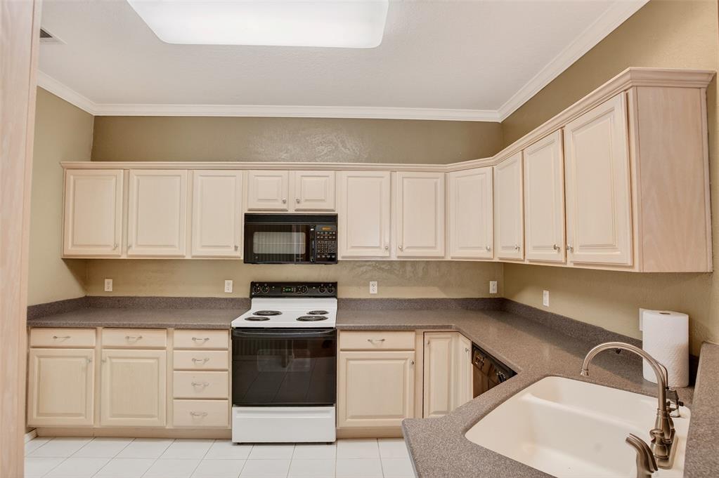2016 Nw 160th Place Property Photo 12