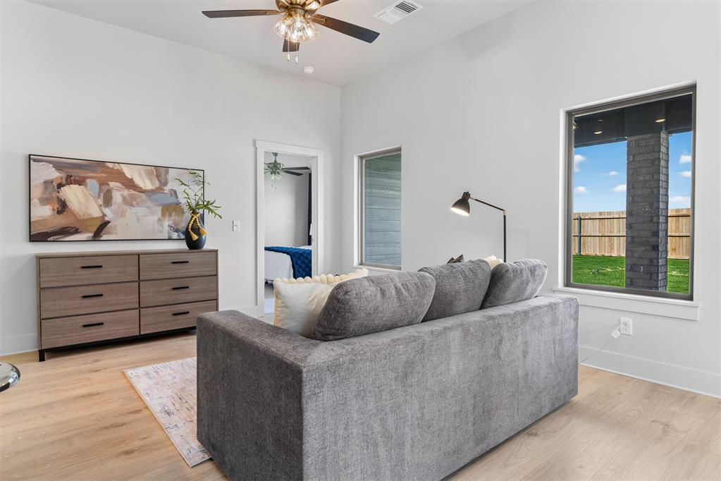 16001 Switchgrass Place Property Photo 11