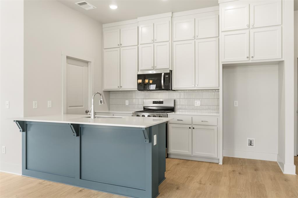 16001 Switchgrass Place Property Photo 14