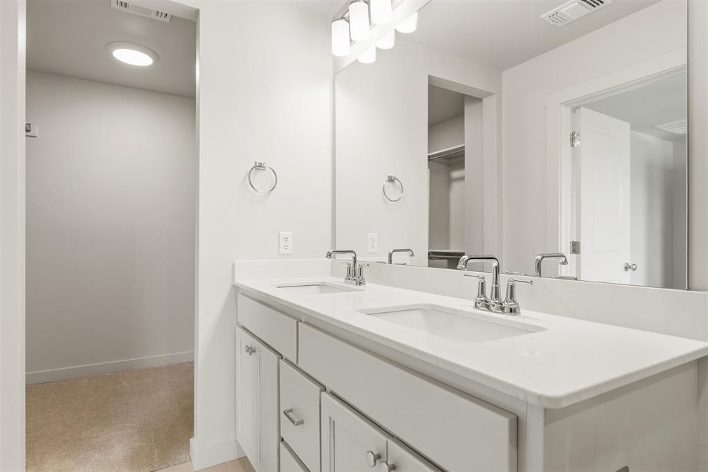 16001 Switchgrass Place Property Photo 42