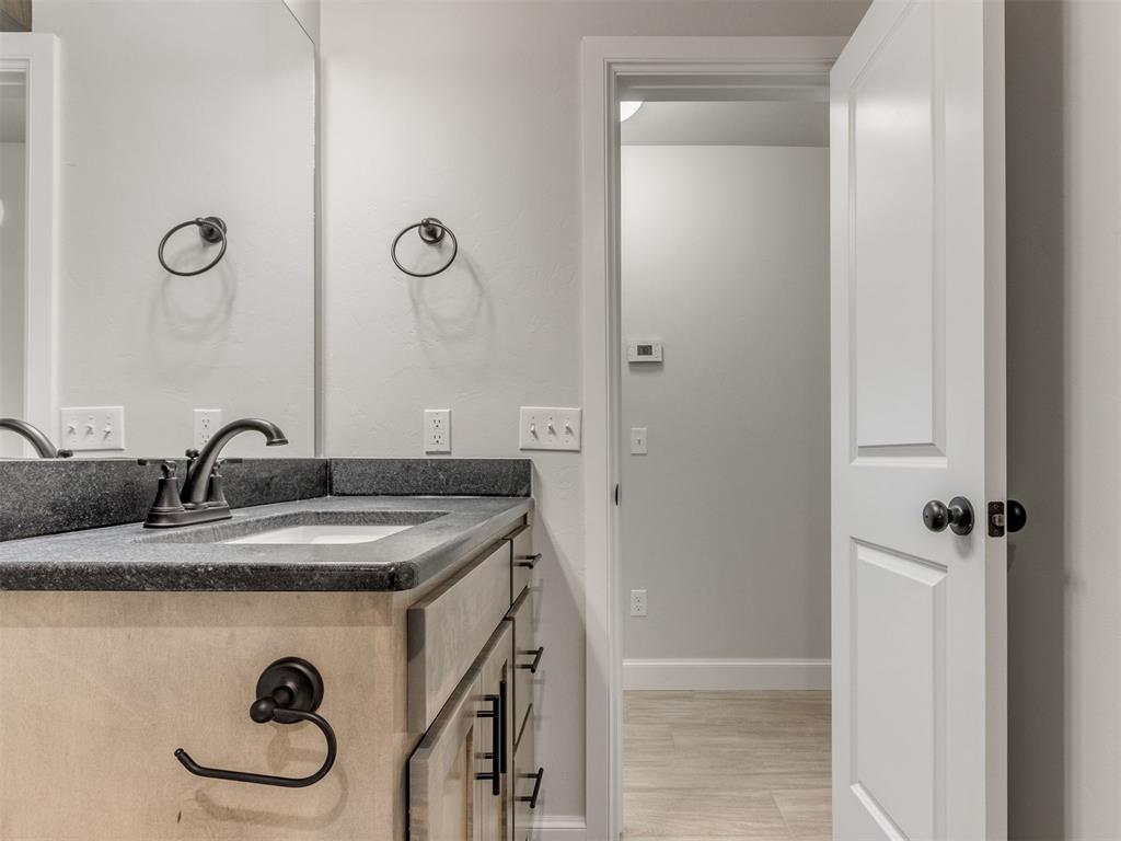 7701 Wilshire Woods Drive Property Photo 12