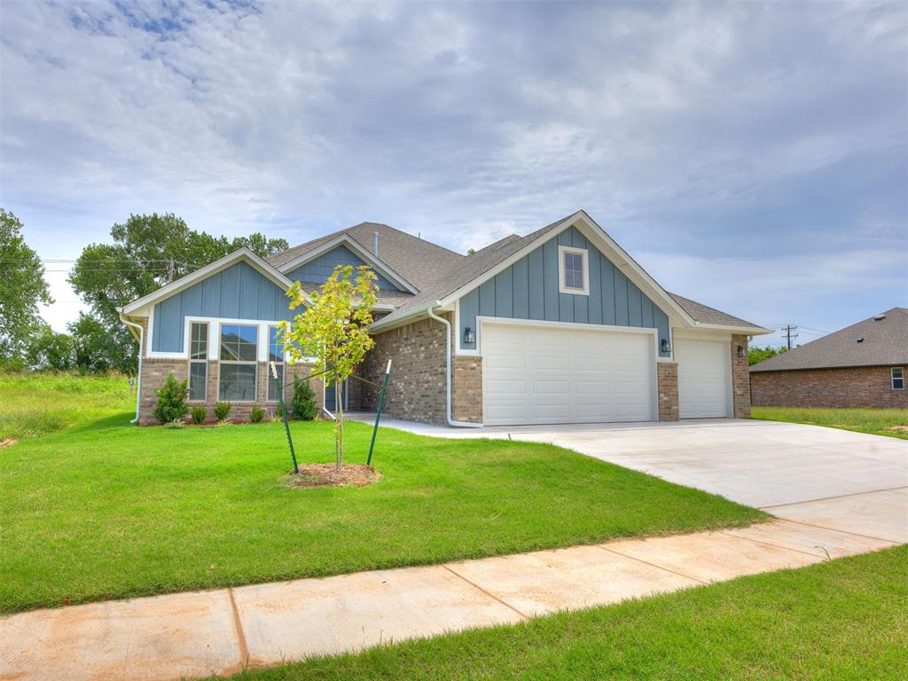 7608 Three Woods Lane Property Photo 4