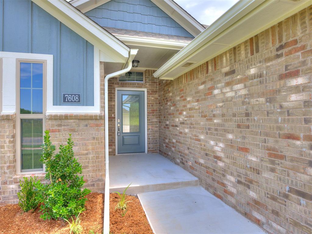 7608 Three Woods Lane Property Photo 5