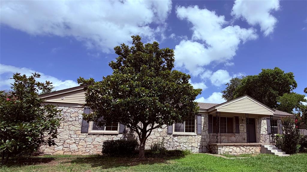 2229 Brighton Avenue Property Photo 1