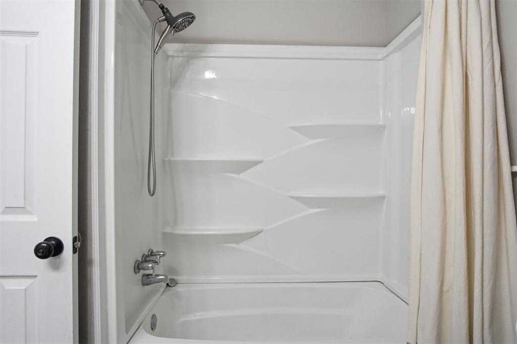 707 W 7th Street Property Photo 15