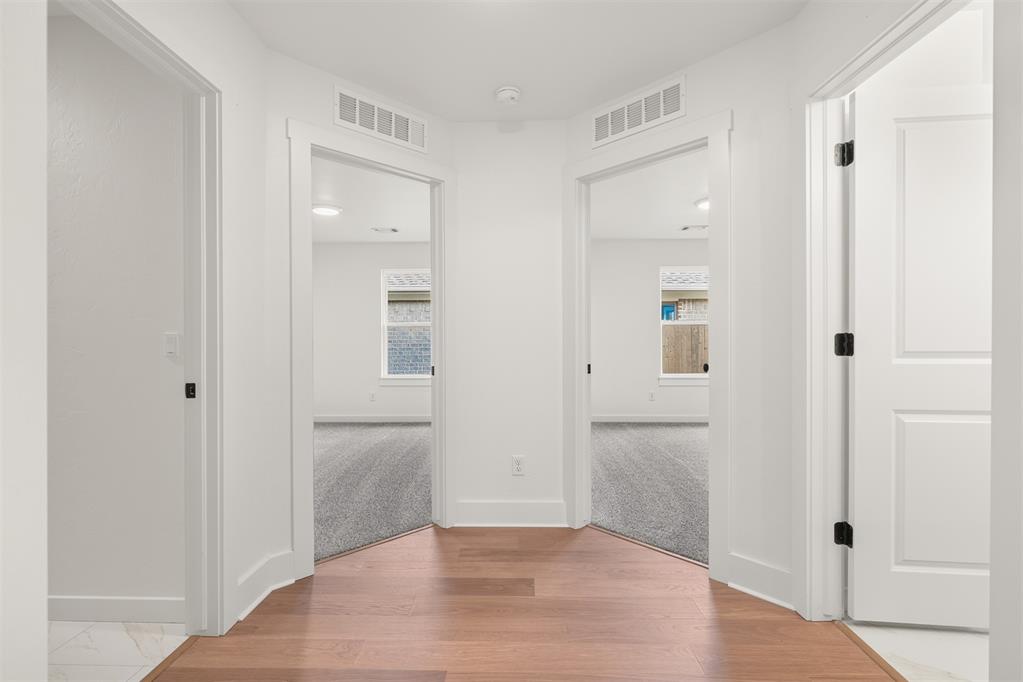 3711 Eureka Drive Property Photo 12