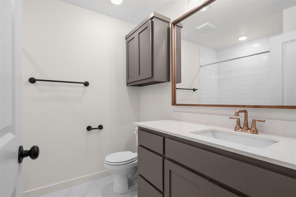 3711 Eureka Drive Property Photo 15