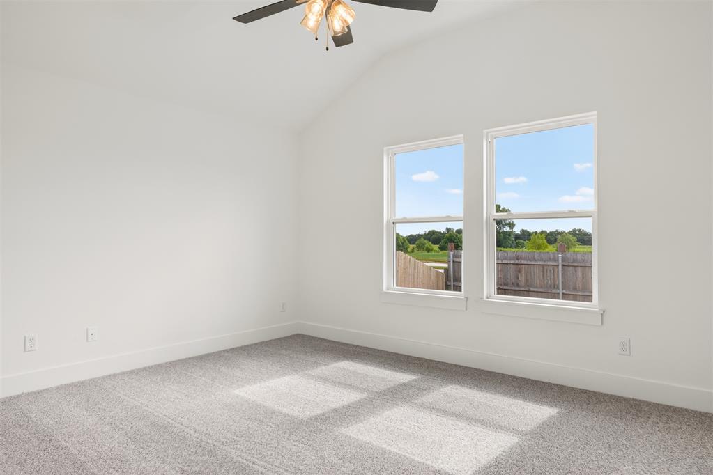 3711 Eureka Drive Property Photo 20