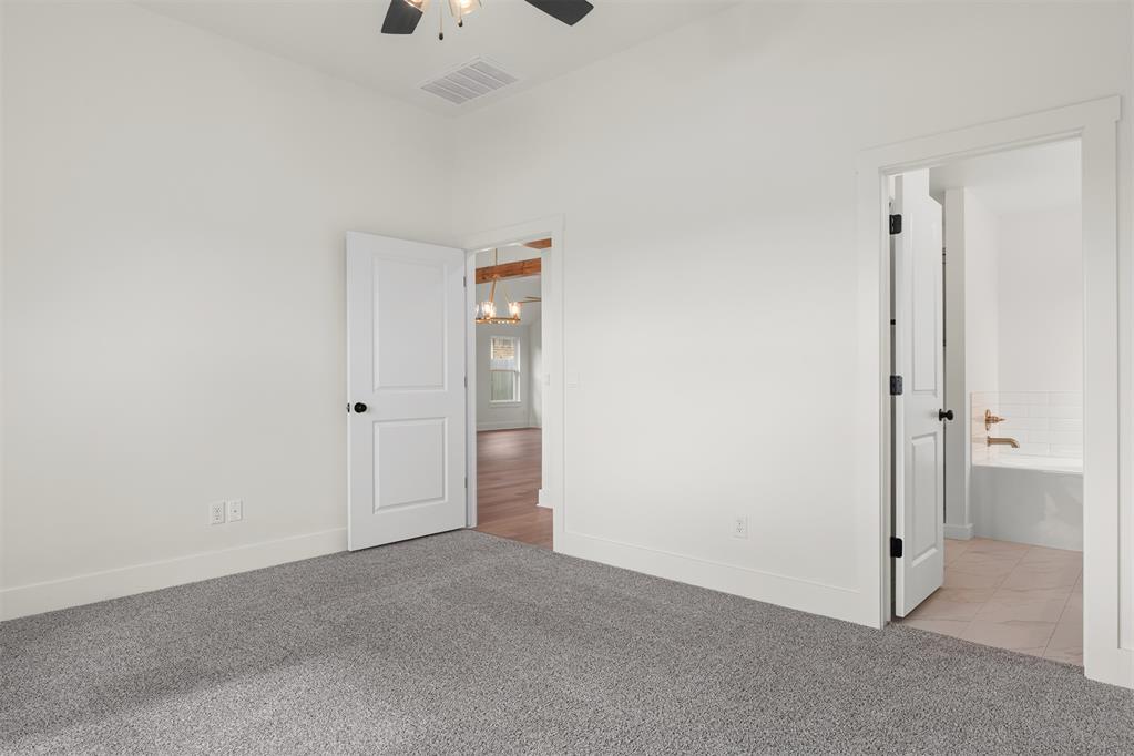 3711 Eureka Drive Property Photo 21