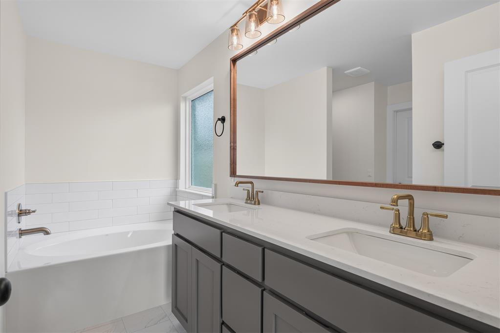 3711 Eureka Drive Property Photo 22