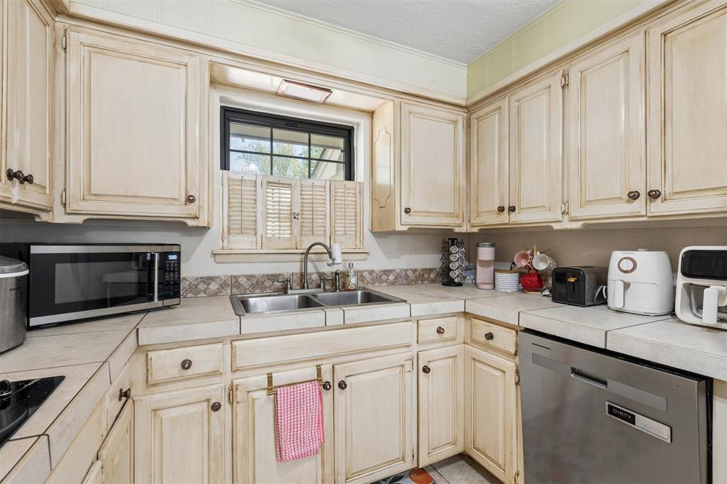 910 Mccall Drive Property Photo 17