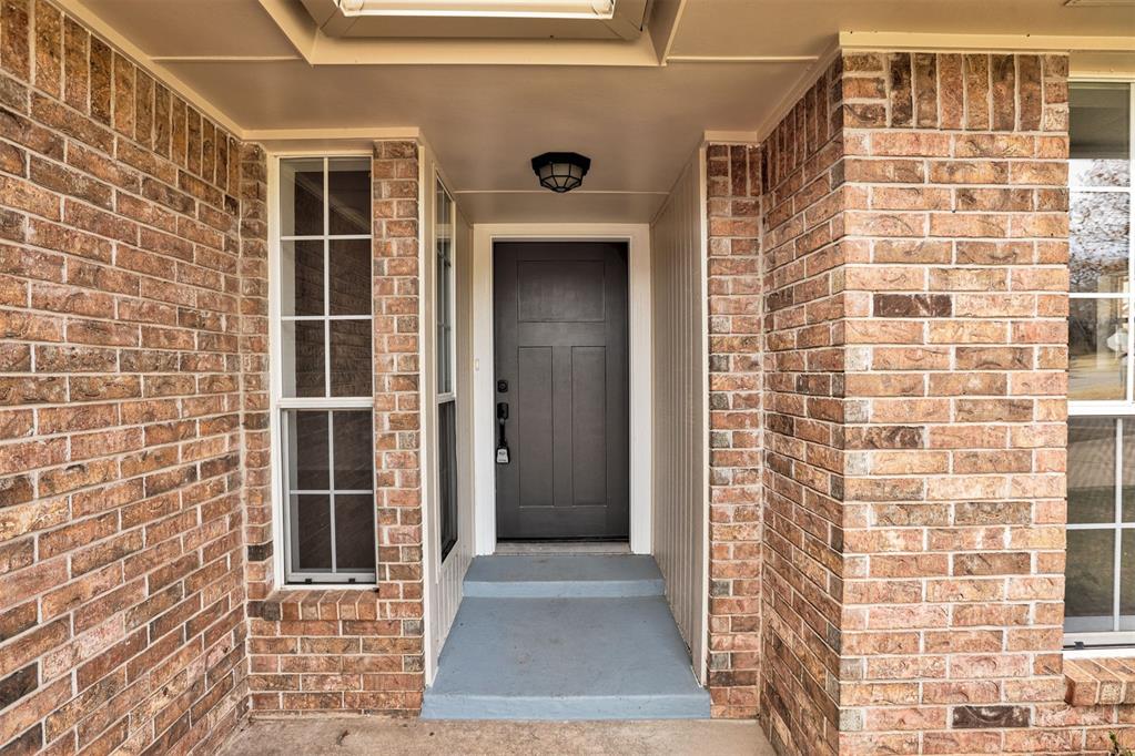 517 Bob White Drive Property Photo 4