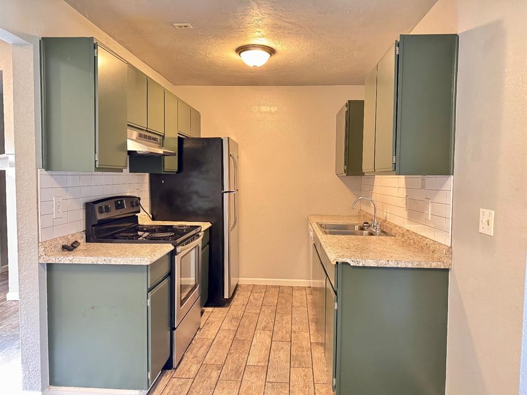11402 N Lincoln Boulevard Property Photo 3