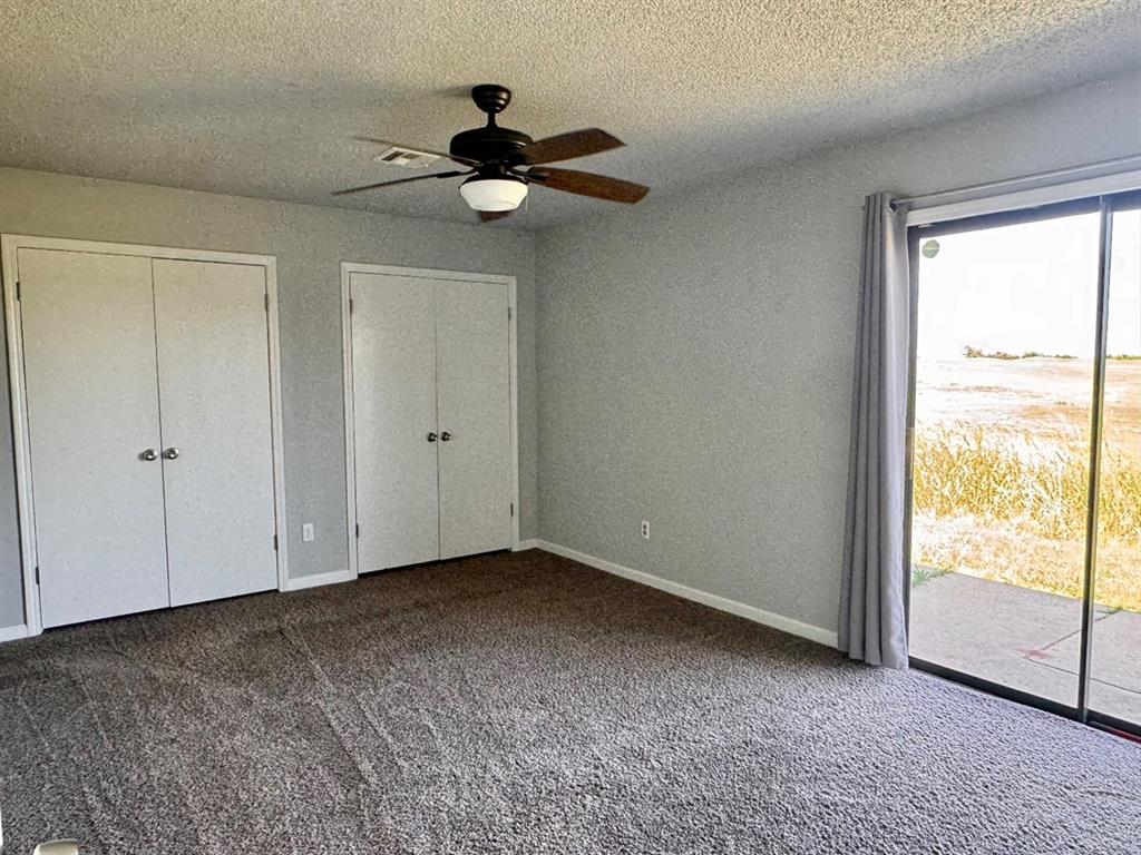 11402 N Lincoln Boulevard Property Photo 8