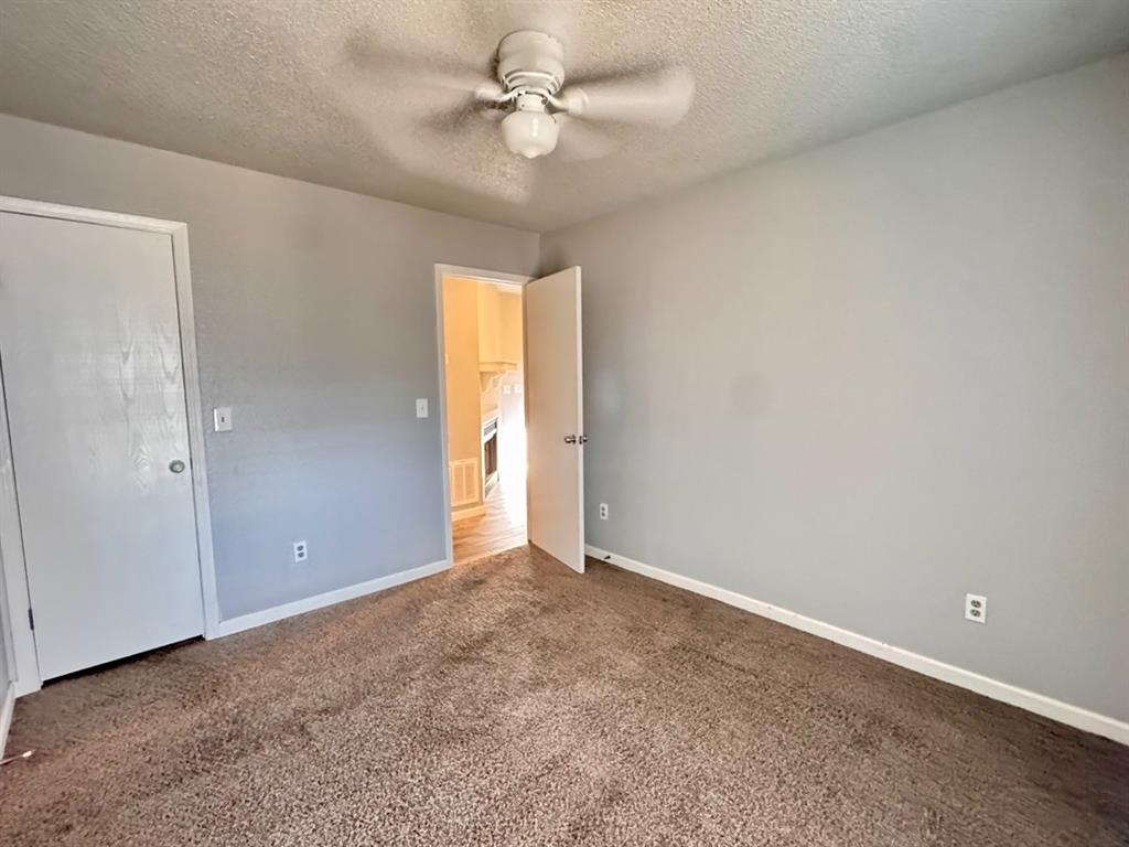 11402 N Lincoln Boulevard Property Photo 10