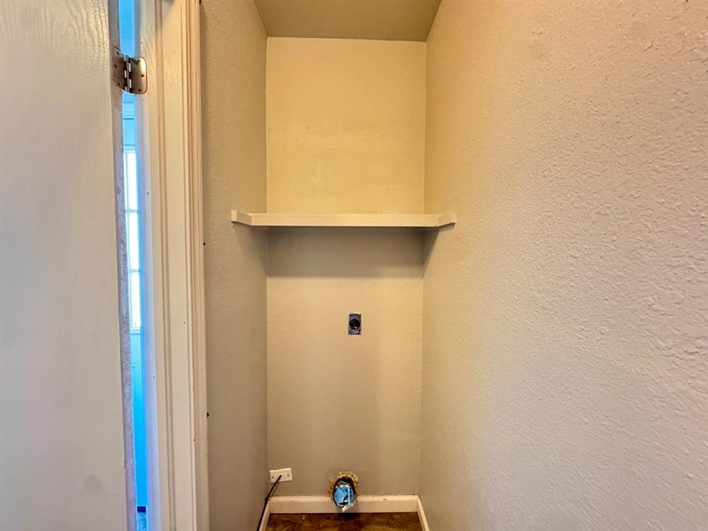 11402 N Lincoln Boulevard Property Photo 12