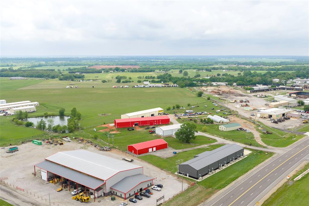9064 S Us 77 Highway Property Photo 4