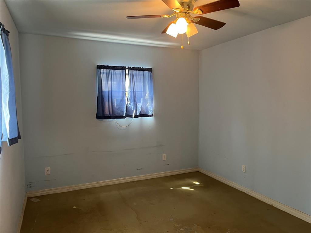 216 N Bk 1600 Road Property Photo 15