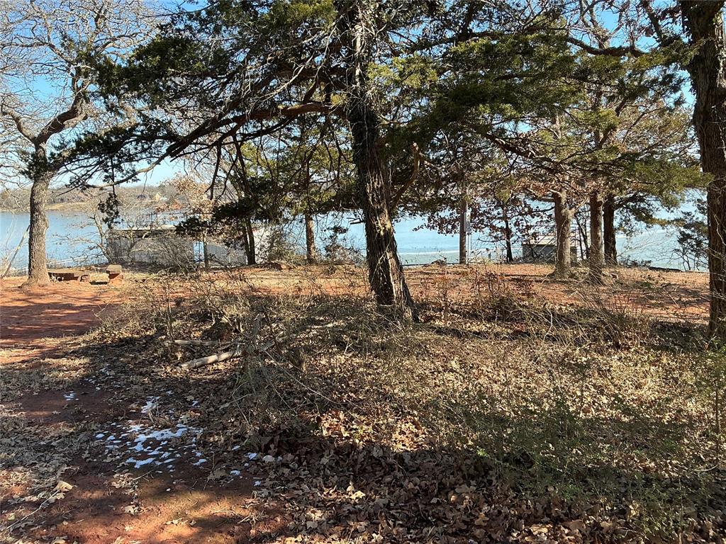 24 W Shore Drive Property Photo 4