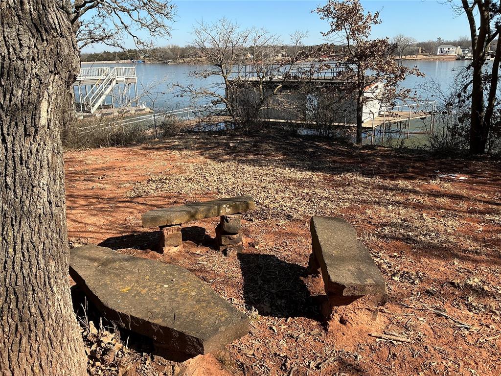 24 W Shore Drive Property Photo 8