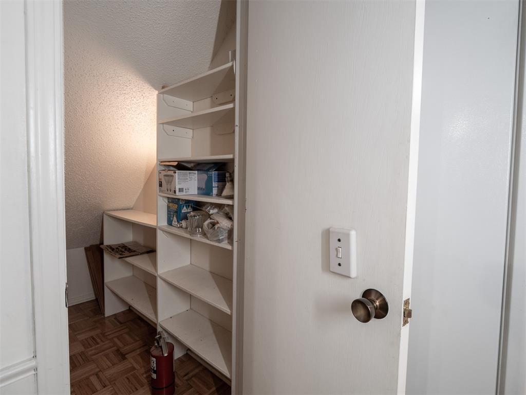 813 Sw 25th Street Property Photo 9