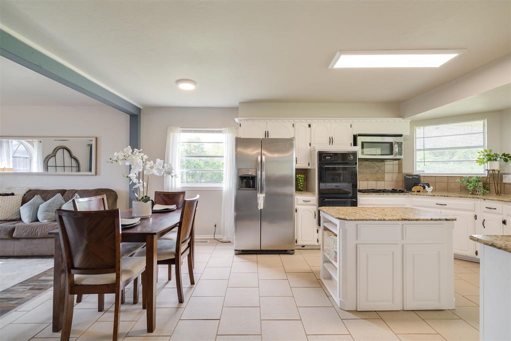 5201 Washington Boulevard Property Photo 5