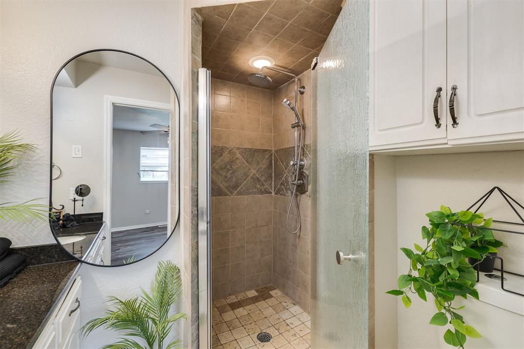 5201 Washington Boulevard Property Photo 19