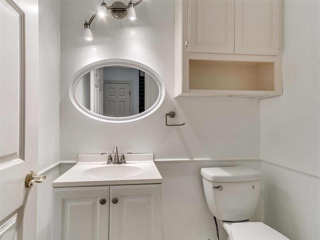 16516 Covington Manor Property Photo 5