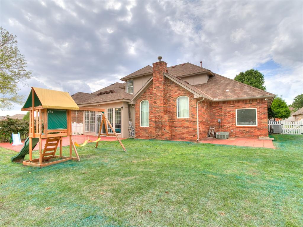 16516 Covington Manor Property Photo 44