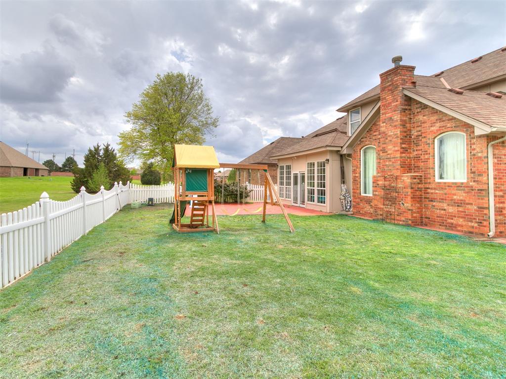 16516 Covington Manor Property Photo 45