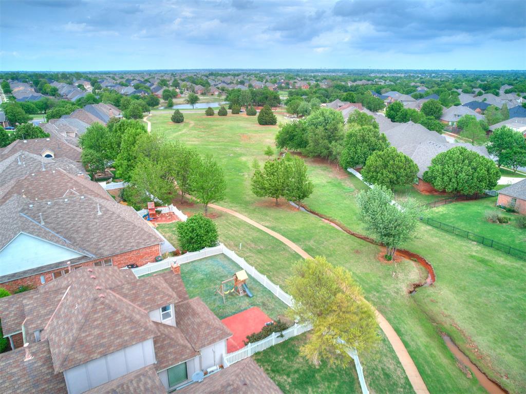 16516 Covington Manor Property Photo 48
