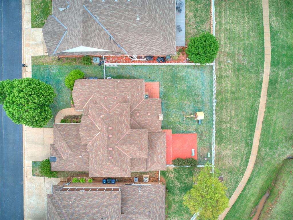 16516 Covington Manor Property Photo 49