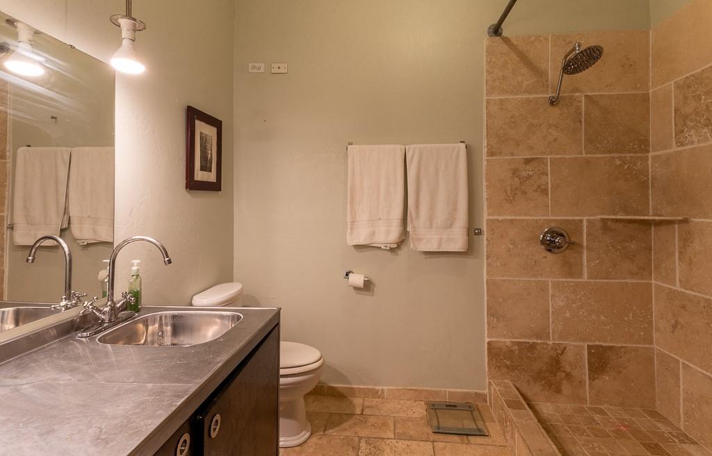 3012 N Robinson Avenue Property Photo 25